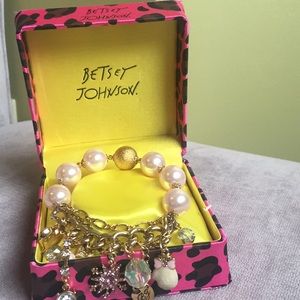 Betsey Johnson Gold and Pink Bracelet Pearls
